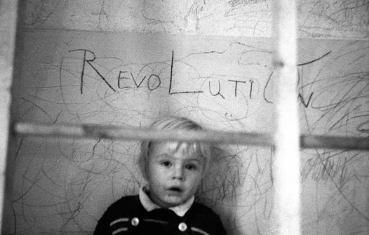 Antiautoritäre Erziehung in einem Kinderladen in Kiel 1970 © Holger Rüdel