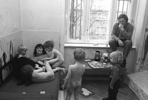 Antiautoritäre Erziehung in einem Kinderladen in Kiel 1970 © Holger Rüdel