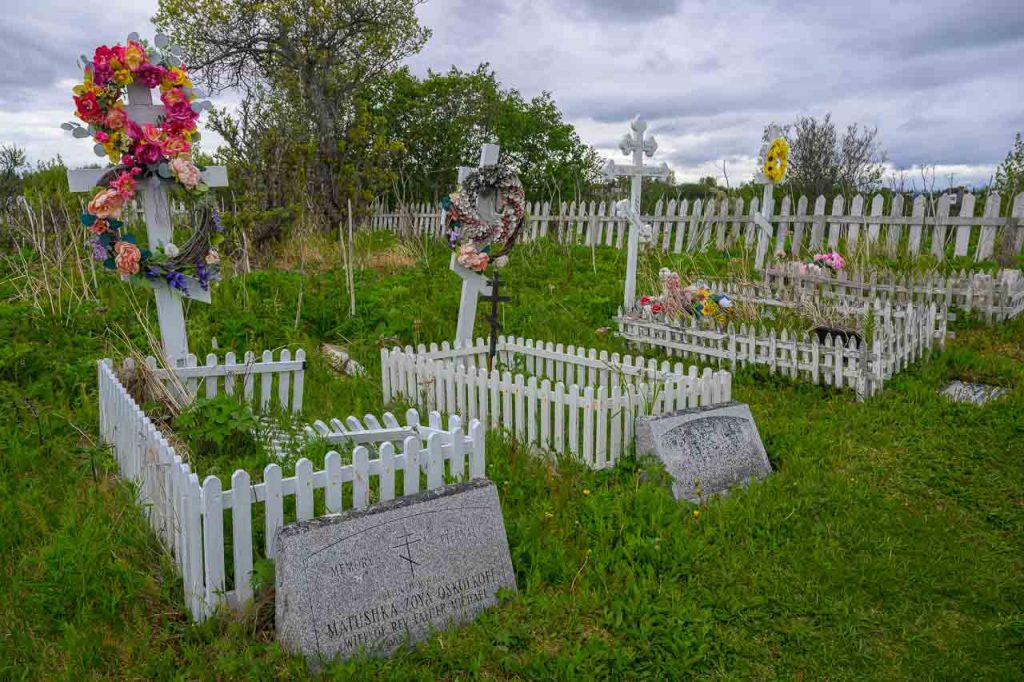 Russisch-orthodoxer Friedhof in Ninilchik, Alaska, Kenai Peninsula.