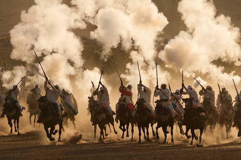 Reiterspiel, Marokko © Art Wolfe/ Art Wolfe Stock