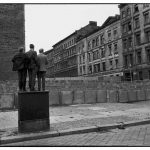 Henri Cartier-Bresson: Berlin Wall, West Germany, 1962, © 2023 Fondation Henri Cartier-Bresson / Magnum Photos